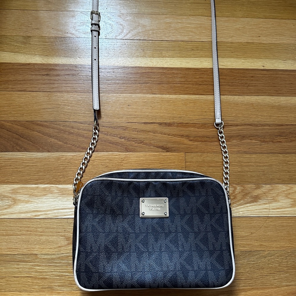 MICHAEL KORS CROSSBODY